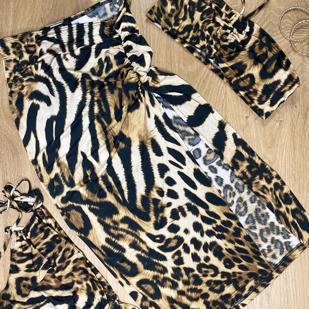Leopard print bikini set